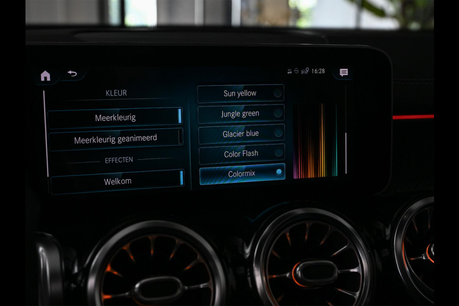 Mercedes-Benz Glb 250 4MATIC Premium Plus AMG Line | NL-Auto | Panoramdak | 360 Camera | Carbon Interieur | Memory Seats | Distronic | Ambiance Interieur | Trekhaak |