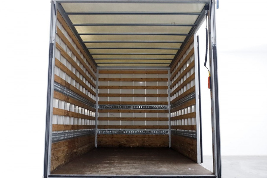 FUSO Canter 3.0D 150pk E6 Bakwagen met laadklep en zijdeur + trekhaak 3500kg 04-2020