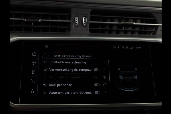 Audi A6 Avant 40 TFSI S edition Competition 204pk | Panoramadak | Verwarmbare voorstoelen | Parkeercamera | S-line interieur