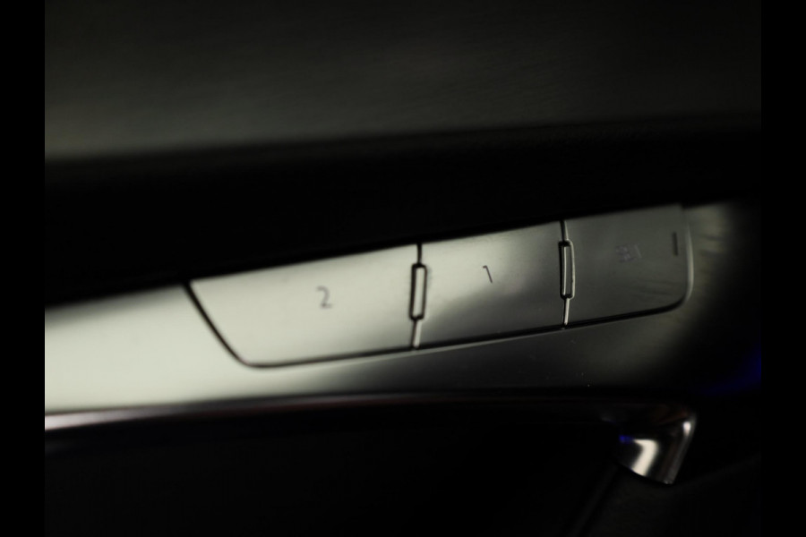 Audi A6 Avant 40 TFSI S edition Competition 204pk | Panoramadak | Verwarmbare voorstoelen | Parkeercamera | S-line interieur