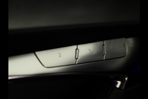 Audi A6 Avant 40 TFSI S edition Competition 204pk | Panoramadak | Verwarmbare voorstoelen | Parkeercamera | S-line interieur