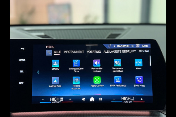 BMW X1 SDrive20i M Sport Pano Sportstoelen ACC Trekhaak Navi LED Camera Carplay