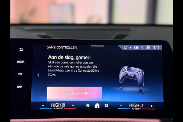 BMW X1 SDrive20i M Sport Pano Sportstoelen ACC Trekhaak Navi LED Camera Carplay