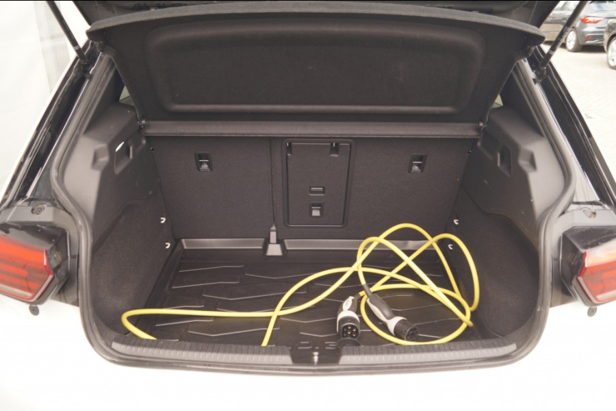 Volkswagen ID.3 Pro Edition 58 kWh -SOH93%-ECC-NAVI-CAM-PDC-