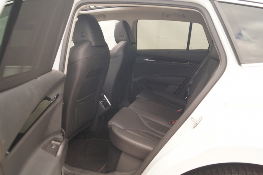 Škoda ENYAQ iV 80 204pk 77kWh -SOH93%-PANO-TREKHAAK-ECC-PDC-