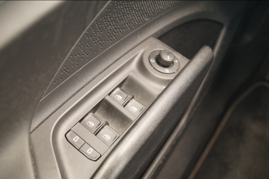 Škoda ENYAQ iV 80 204pk 77kWh -SOH93%-PANO-TREKHAAK-ECC-PDC-