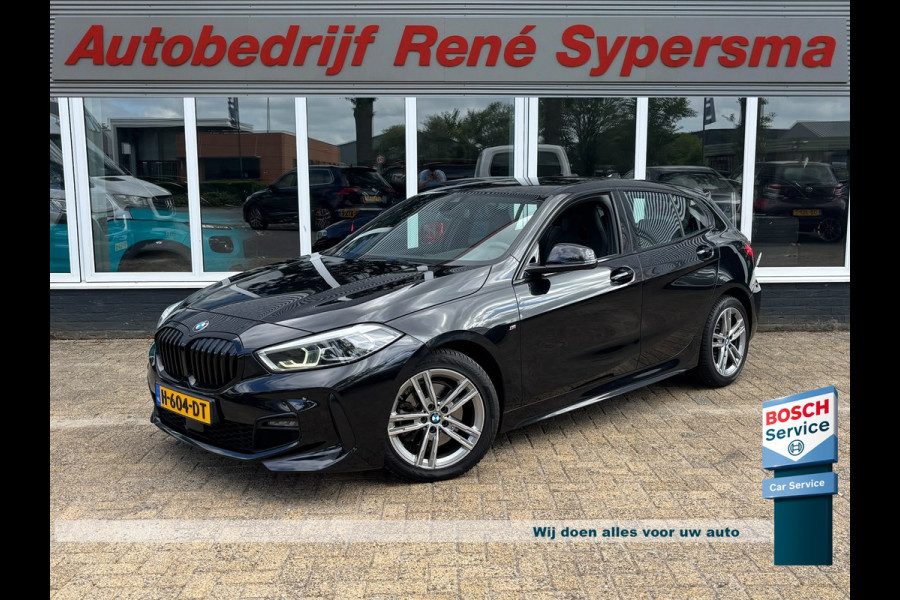 BMW 1-serie 118i Executive Edition | M Pakket | Leer | Apple Carplay | Sfeerverlichting | Parkeersensoren