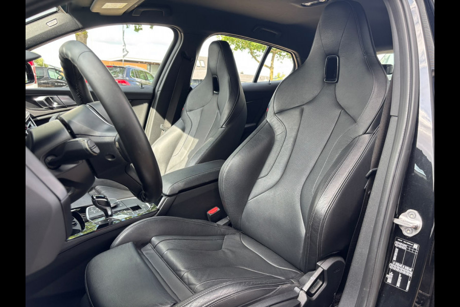 BMW 1-serie 118i Executive Edition | M Pakket | Leer | Apple Carplay | Sfeerverlichting | Parkeersensoren