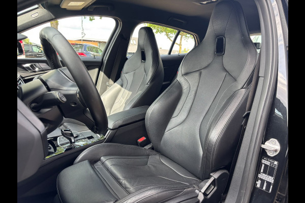 BMW 1-serie 118i Executive Edition | M Pakket | Leer | Apple Carplay | Sfeerverlichting | Parkeersensoren