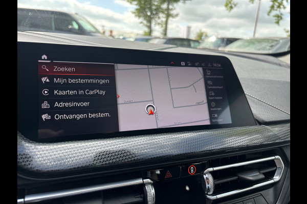 BMW 1-serie 118i Executive Edition | M Pakket | Leer | Apple Carplay | Sfeerverlichting | Parkeersensoren
