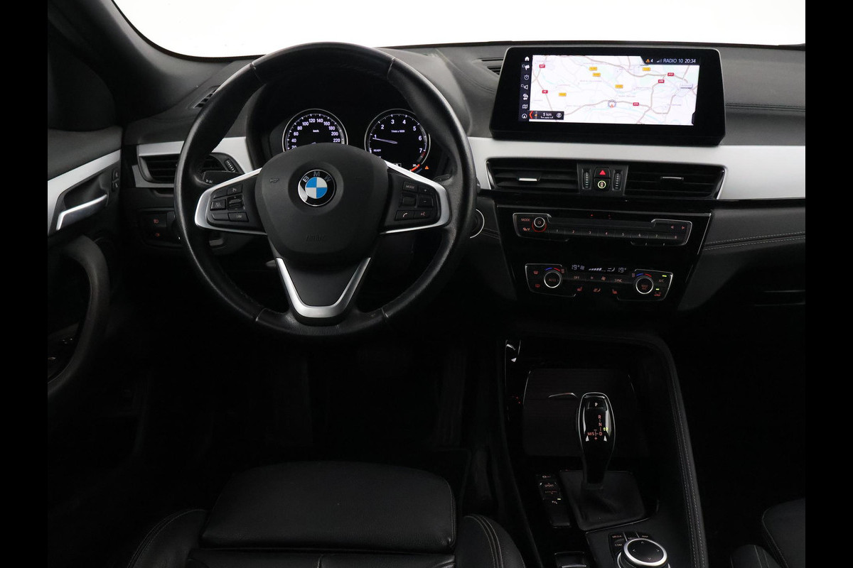 BMW X2 sDrive20i 178 PK AUT. HIGH EXECUTIVE EDITION + TREKHAAK | CAMERA | HEAD-UP | LEDER