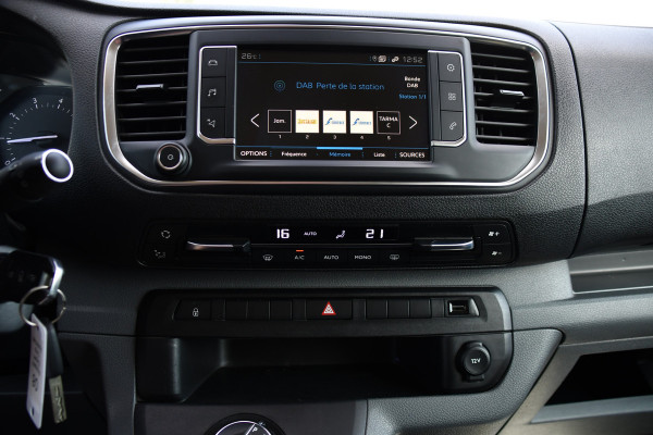 Peugeot Expert 2.0 BlueHDI 180 L3 DC PB Edition 360 Camera, Cruise, Carplay, 2 x Schuifdeur, 177pk, Automaat, Trekhaak, Multimedia, Clima, Uniek!