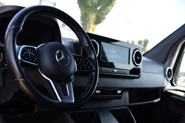 Mercedes-Benz Sprinter 319 V6 3.0 CDI L2H1 PB Edition 360 Camera, Adaptieve Cruise, Carplay, 3500kg Trekhaak, LED, 10,5'' Mbux, Sensoren, Leder, Stoelverwarming, Uniek!