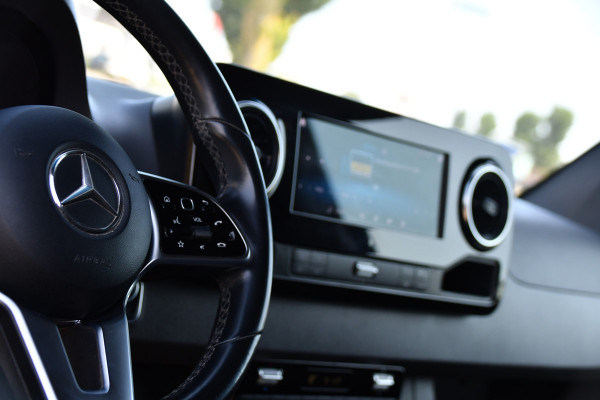 Mercedes-Benz Sprinter 319 V6 3.0 CDI L2H1 PB Edition 360 Camera, Adaptieve Cruise, Carplay, 3500kg Trekhaak, LED, 10,5'' Mbux, Sensoren, Leder, Stoelverwarming, Uniek!