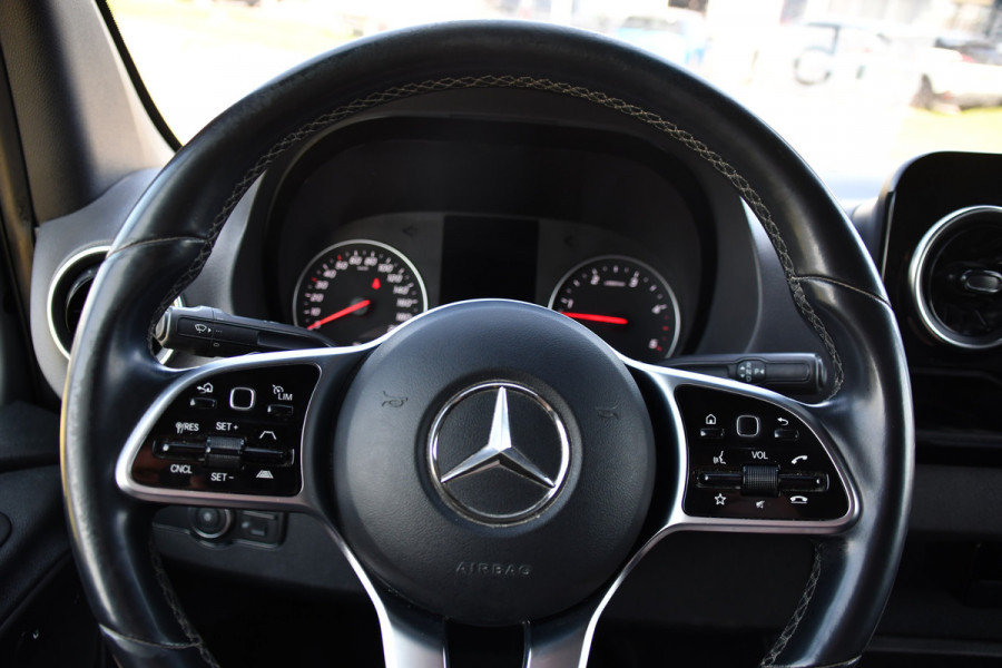 Mercedes-Benz Sprinter 319 V6 3.0 CDI L2H1 PB Edition 360 Camera, Adaptieve Cruise, Carplay, 3500kg Trekhaak, LED, 10,5'' Mbux, Sensoren, Leder, Stoelverwarming, Uniek!
