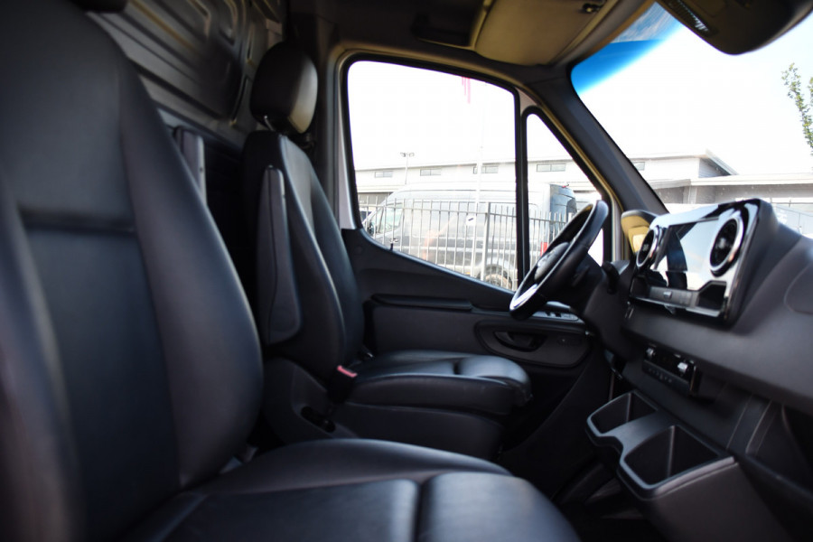 Mercedes-Benz Sprinter 319 V6 3.0 CDI L2H1 PB Edition 360 Camera, Adaptieve Cruise, Carplay, 3500kg Trekhaak, LED, 10,5'' Mbux, Sensoren, Leder, Stoelverwarming, Uniek!