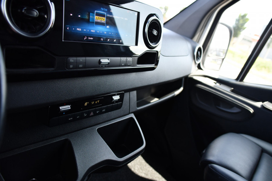 Mercedes-Benz Sprinter 319 V6 3.0 CDI L2H1 PB Edition 360 Camera, Adaptieve Cruise, Carplay, 3500kg Trekhaak, LED, 10,5'' Mbux, Sensoren, Leder, Stoelverwarming, Uniek!