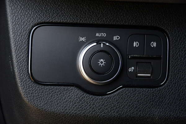 Mercedes-Benz Sprinter 319 V6 3.0 CDI L2H1 PB Edition 360 Camera, Adaptieve Cruise, Carplay, 3500kg Trekhaak, LED, 10,5'' Mbux, Sensoren, Leder, Stoelverwarming, Uniek!