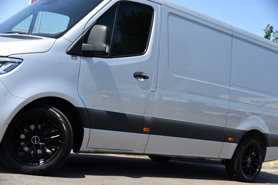 Mercedes-Benz Sprinter 319 V6 3.0 CDI L2H1 PB Edition 360 Camera, Adaptieve Cruise, Carplay, 3500kg Trekhaak, LED, 10,5'' Mbux, Sensoren, Leder, Stoelverwarming, Uniek!