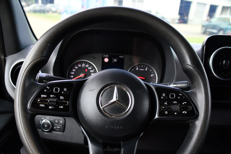 Mercedes-Benz Sprinter 316 2.2 CDI L2H1 PB Edition Camera, Cruise, Carplay, LED, 3500kg Trekhaak, 10,5'' Mbux, Stoelverwarming, Sensoren, Uniek!