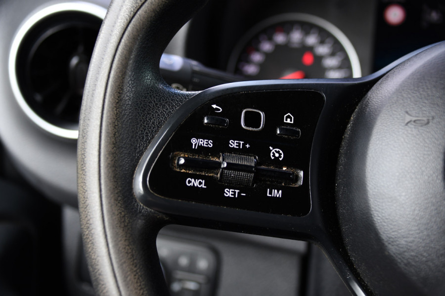 Mercedes-Benz Sprinter 316 2.2 CDI L2H1 PB Edition Camera, Cruise, Carplay, LED, 3500kg Trekhaak, 10,5'' Mbux, Stoelverwarming, Sensoren, Uniek!