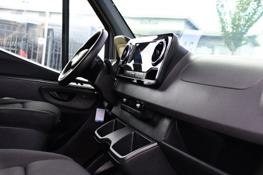 Mercedes-Benz Sprinter 316 2.2 CDI L2H1 PB Edition Camera, Cruise, Carplay, LED, 3500kg Trekhaak, 10,5'' Mbux, Stoelverwarming, Sensoren, Uniek!