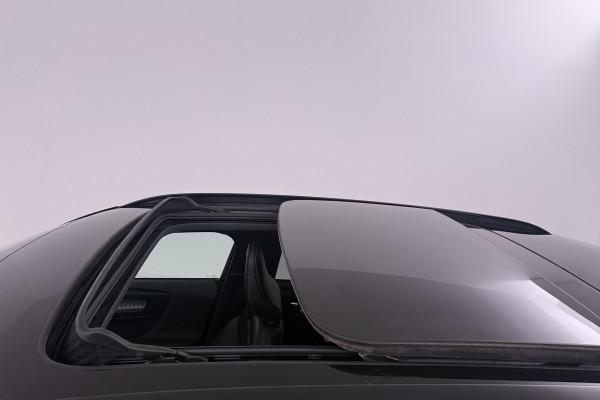 Volvo XC40 2.0 B4 Inscription (PANORAMADAK, TREKHAAK, STOEL/STUUR VERWARMING, CAMERA, PARKEERSENSOREN)