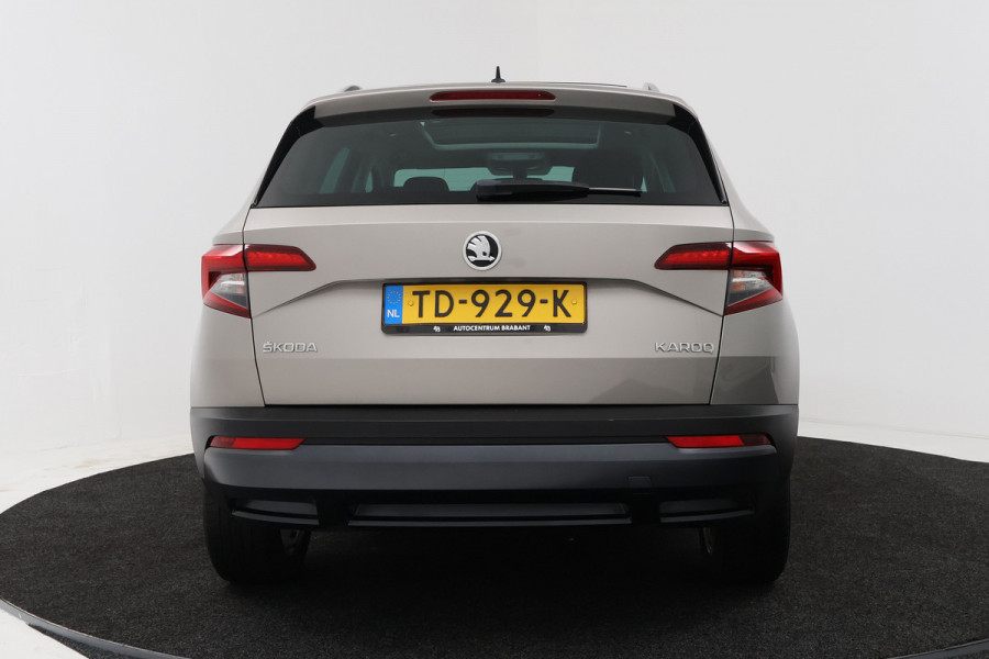 Škoda Karoq 1.5 TSI ACT Ambition Business (PANORAMADAK, STOELVERWARMING, NAVIGATIE, PARKEERSENSOREN)