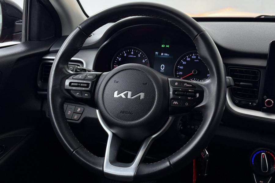Kia Stonic 1.0 T-GDi MHEV DynamicLine (ACHTERUITRIJCAMERA, CARPLAY NAVIGATIE, PARKEERSENSOREN)