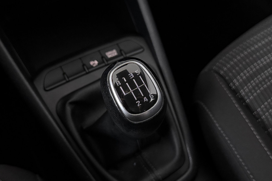 Kia Stonic 1.0 T-GDi MHEV DynamicLine (ACHTERUITRIJCAMERA, CARPLAY NAVIGATIE, PARKEERSENSOREN)