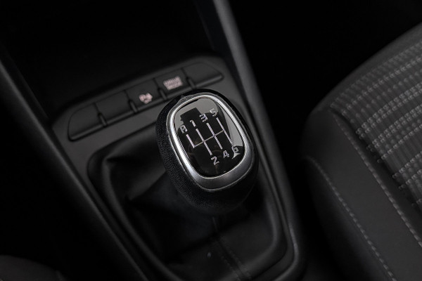 Kia Stonic 1.0 T-GDi MHEV DynamicLine (ACHTERUITRIJCAMERA, CARPLAY NAVIGATIE, PARKEERSENSOREN)