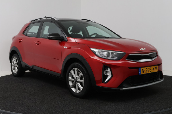 Kia Stonic 1.0 T-GDi MHEV DynamicLine (ACHTERUITRIJCAMERA, CARPLAY NAVIGATIE, PARKEERSENSOREN)