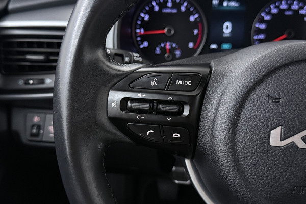 Kia Stonic 1.0 T-GDi MHEV DynamicLine (ACHTERUITRIJCAMERA, CARPLAY NAVIGATIE, PARKEERSENSOREN)