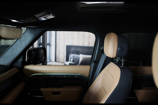 Land Rover Defender 110 2.0 P300e 110 X-Dynamic HSE / Head Up / Memory / Elek Stoelen / Acc / Lane Assist / 360 Camera / Open Pano