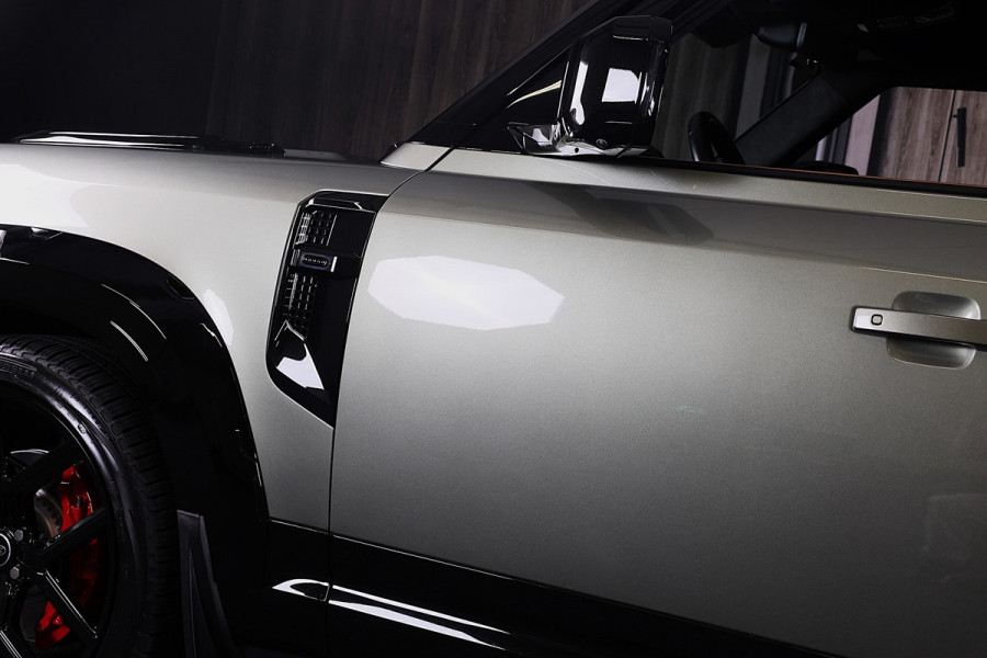 Land Rover Defender 110 2.0 P300e 110 X-Dynamic HSE / Head Up / Memory / Elek Stoelen / Acc / Lane Assist / 360 Camera / Open Pano