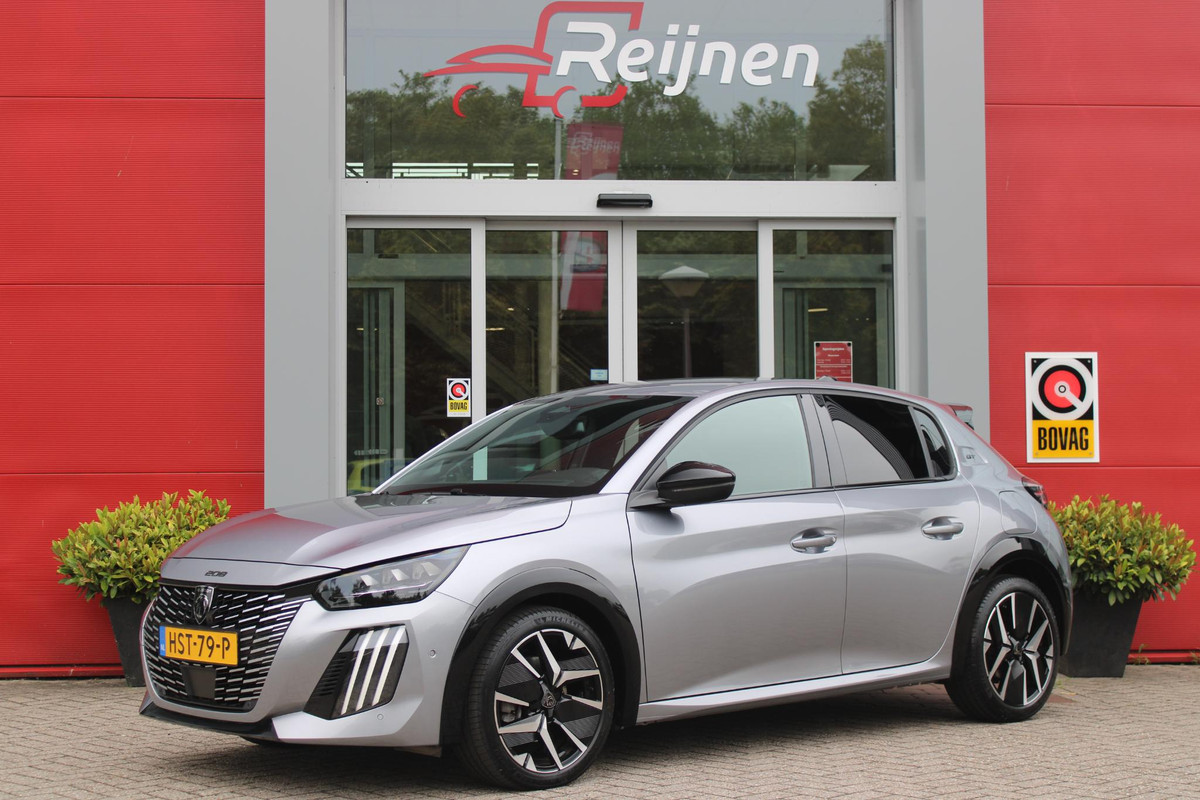 Peugeot 208 1.2 Hybrid 145PK AUTOMAAT GT | CAMERA VOOR + ACHTER | NAVIGATIE | DRAADLOZE APPLE CARPLAY/ANDROID AUTO | FULL LED KOPLAMPEN | LICHTMETALEN VELGEN 17" | DODEHOEK DETECTIE | DRAADLOZE TELEFOONLADER | KEYLESS ENTRY/START | DAB+ RADIO | ADAPTIVE CRUISE CONTROL | CLIMATE CONTROL |