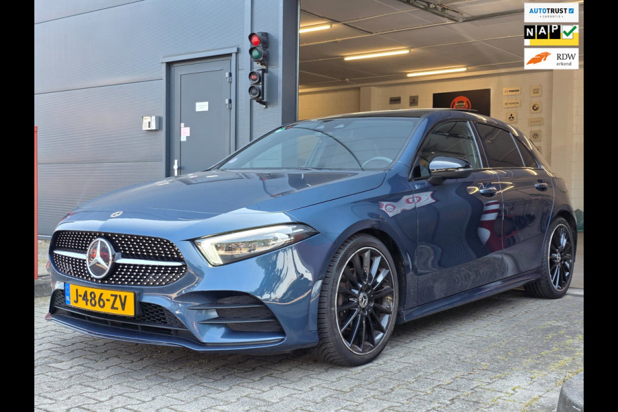 Mercedes-Benz A-Klasse NAP !! / PANO / SFEER / BURMESTER / KEYLESS / CARPLAY / CAMERA / MEMORY / ALCANTARA / FLIPPERS / 19 INCH !