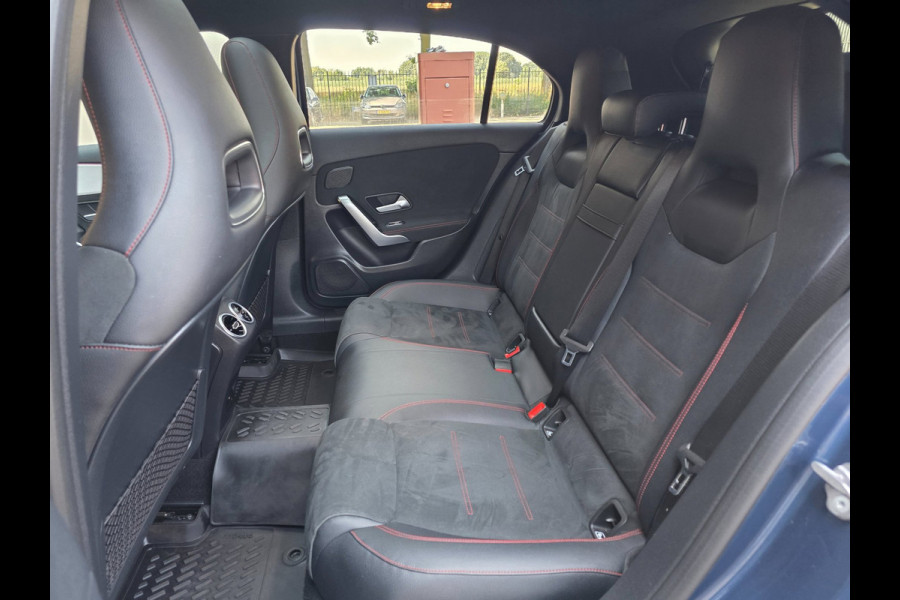 Mercedes-Benz A-Klasse NAP !! / PANO / SFEER / BURMESTER / KEYLESS / CARPLAY / CAMERA / MEMORY / ALCANTARA / FLIPPERS / 19 INCH !