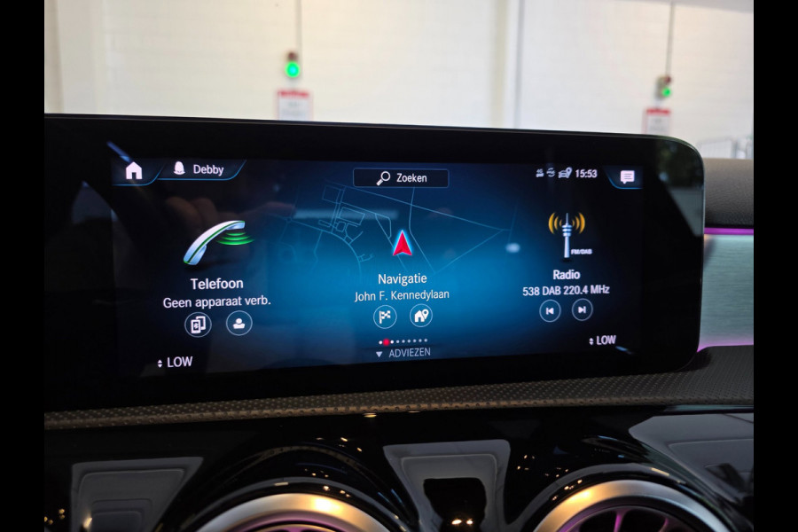 Mercedes-Benz A-Klasse NAP !! / PANO / SFEER / BURMESTER / KEYLESS / CARPLAY / CAMERA / MEMORY / ALCANTARA / FLIPPERS / 19 INCH !