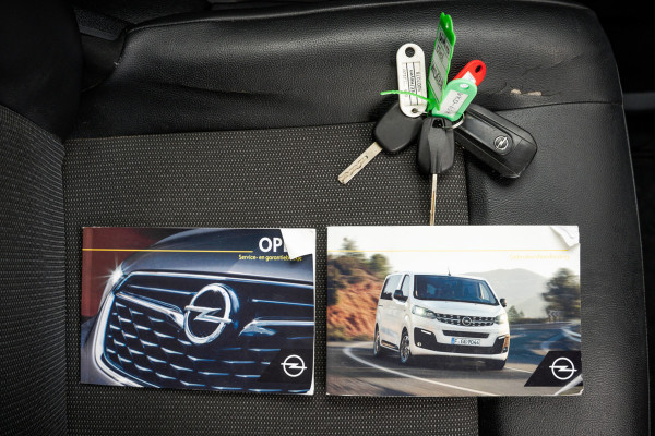 Opel Vivaro 1.5 L2H1 | 3-Zits | 1e Eigenaar | Cruise | Airco