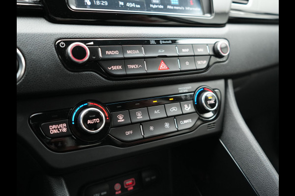 Kia Niro 1.6 GDi DynamicPlusLine 141pk | Adaptive Cruise | Camera | JBL Audio | Sportstoelen & Stuur Verwarmd | Keyless | Blis | Apple Carplay | Navigatie | DAB | Hybrid |