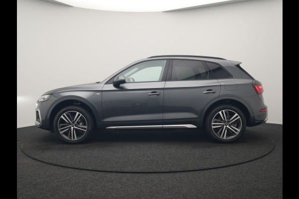 Audi Q5 55 TFSI e S Line PHEV 367pk Dealer O.H. | Trekhaak Af Fabriek | 360 Camera | Alcantara Sportstoelen Verwarmd | Cruise Control | Keyless | Sfeerverlichting | Virtual | Navigatie | DAB | 20"L.M | Plug In Hybrid |