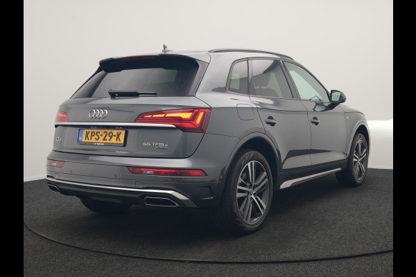 Audi Q5 55 TFSI e S Line PHEV 367pk Dealer O.H. | Trekhaak Af Fabriek | 360 Camera | Alcantara Sportstoelen Verwarmd | Cruise Control | Keyless | Sfeerverlichting | Virtual | Navigatie | DAB | 20"L.M | Plug In Hybrid |