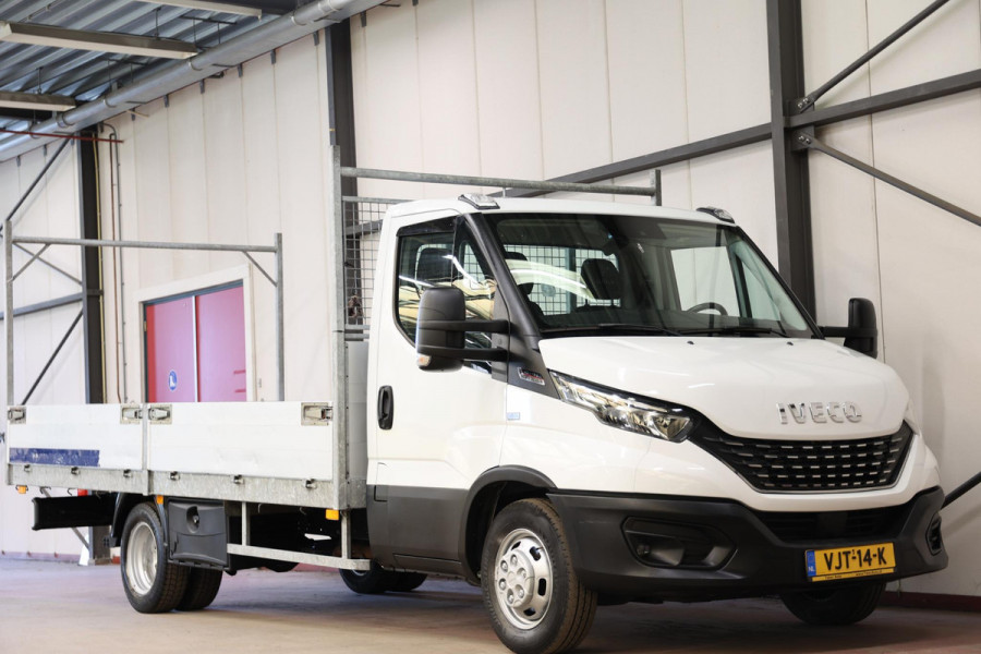 Iveco Daily 35C18H 3.0 AUTOMAAT TREKHAAK OPEN LAADBAK