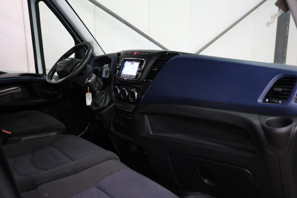 Iveco Daily 35C18H 3.0 AUTOMAAT TREKHAAK OPEN LAADBAK