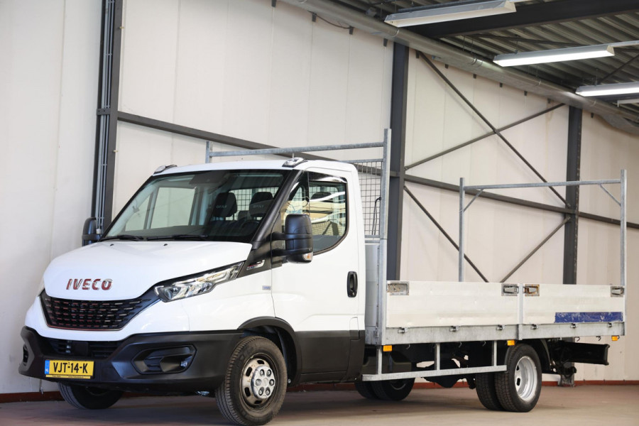 Iveco Daily 35C18H 3.0 AUTOMAAT TREKHAAK OPEN LAADBAK