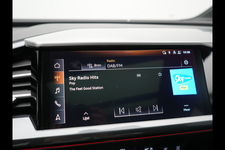 Audi Q4 e-tron 50 quattro S Line 82 kWh 299pk Dealer O.H | Trekhaak Af Fabriek | Panodak | Adaptive Cruise | Camera | Lederen Sportstoelen Memory & Verwarmd | Matrix LED | BLIS | Keyless | Navigatie | Virtual | DAB | 20"L.M |