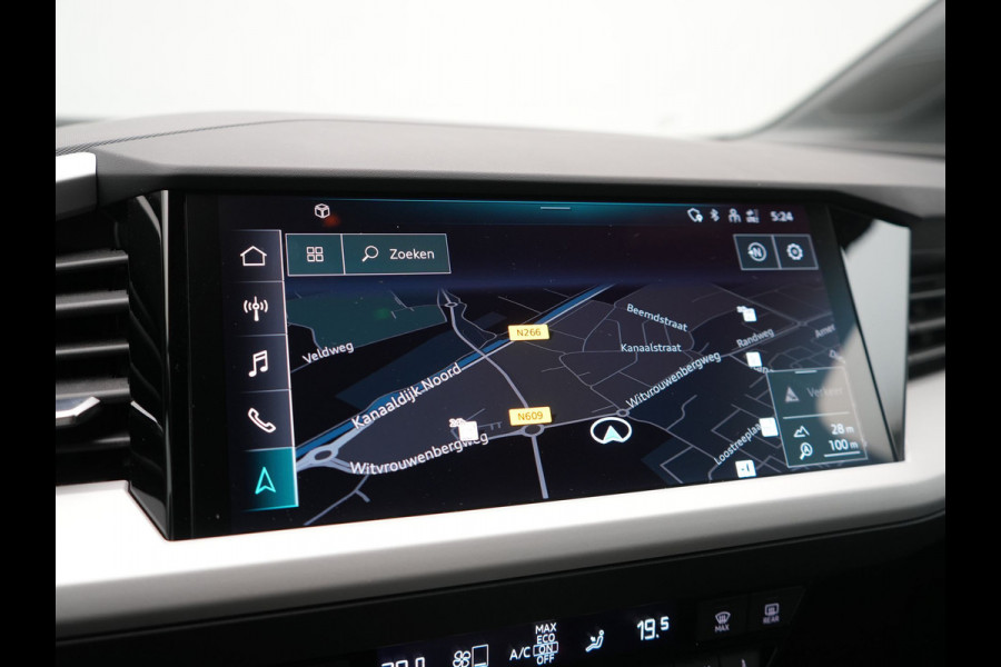 Audi Q4 e-tron 40 Edition 77 kWh 204pk Dealer O.H | Adaptive Cruise | Camera | Sportstoelen Verwarmd | BLIS | Keyless | Virtual | Navigatie | DAB | 19"L.M |