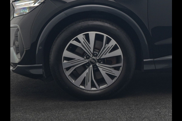 Audi Q4 e-tron 40 Edition 77 kWh 204pk Dealer O.H | Adaptive Cruise | Camera | Sportstoelen Verwarmd | BLIS | Keyless | Virtual | Navigatie | DAB | 19"L.M |