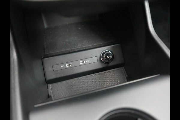 Audi Q4 e-tron 40 Edition 77 kWh 204pk Dealer O.H | Adaptive Cruise | Camera | Sportstoelen Verwarmd | BLIS | Keyless | Virtual | Navigatie | DAB | 19"L.M |